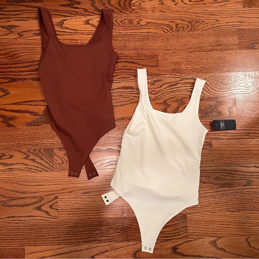 Abercrombie bodysuits tank tops new, never worn white and brown XS